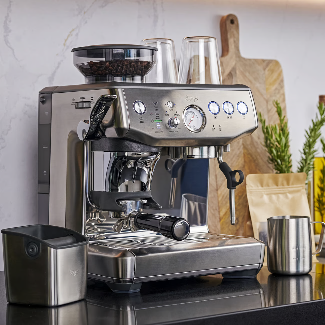 Preparar un buen café en casa: guía sencilla y consejos esenciales